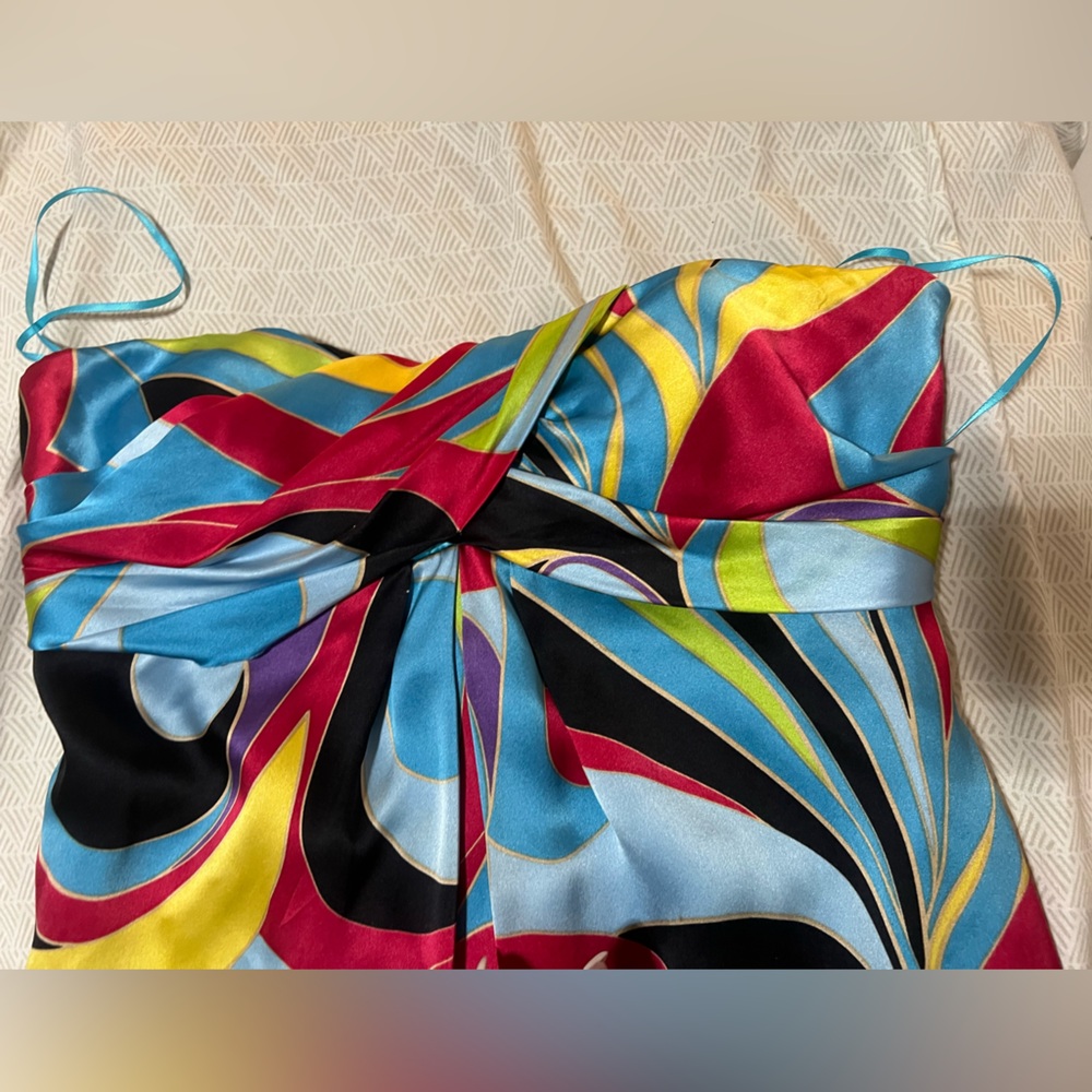 Cache Strapless Dress with Bold Multicolor Pattern - Picture 3 of 9
